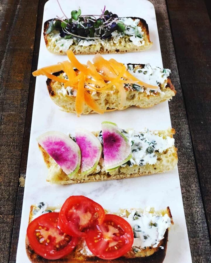 goat cheese crostini with fresh veggies