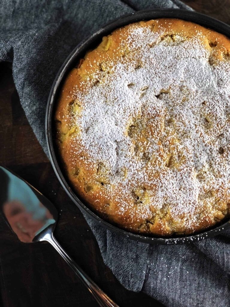 apple cake top view
