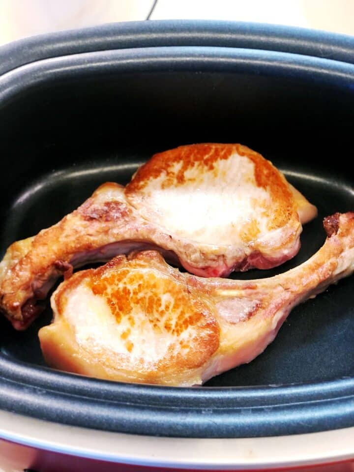 adding meat for sauce to slow cooker