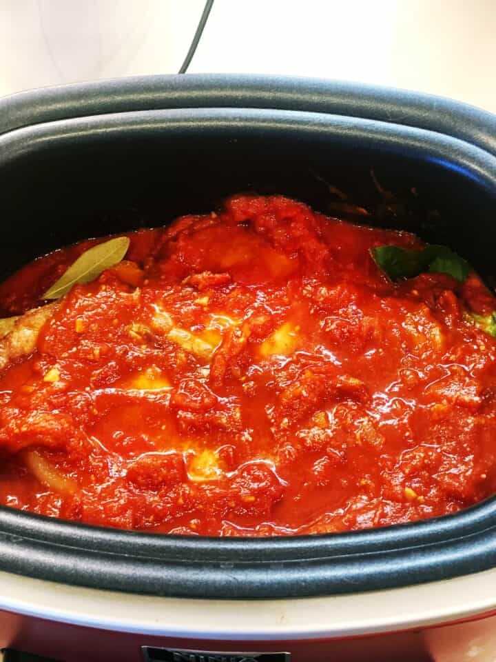 adding tomatoes for gravy to slow cooker