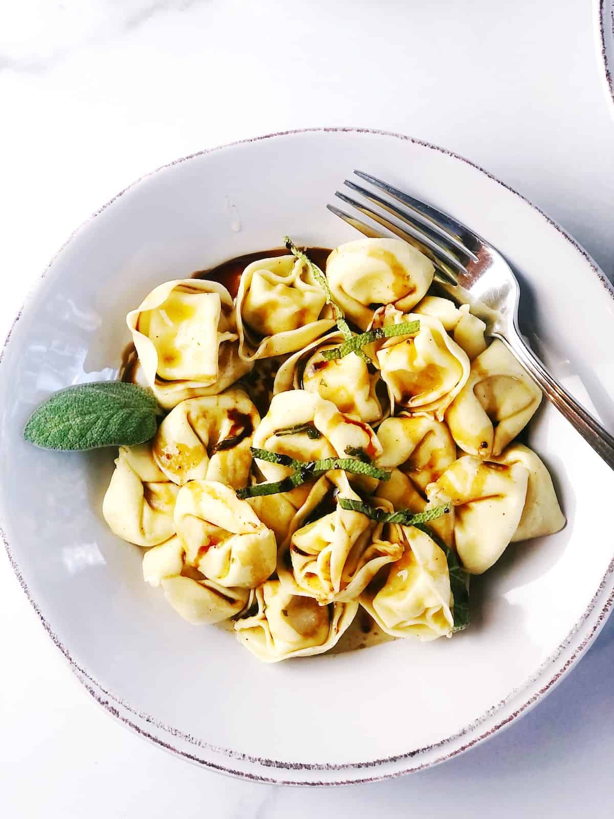 simple tortellini with sauce