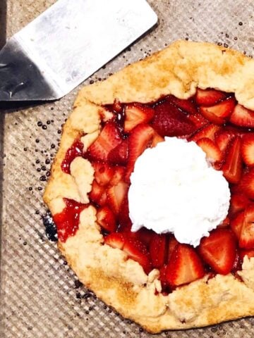 easy strawberry galette