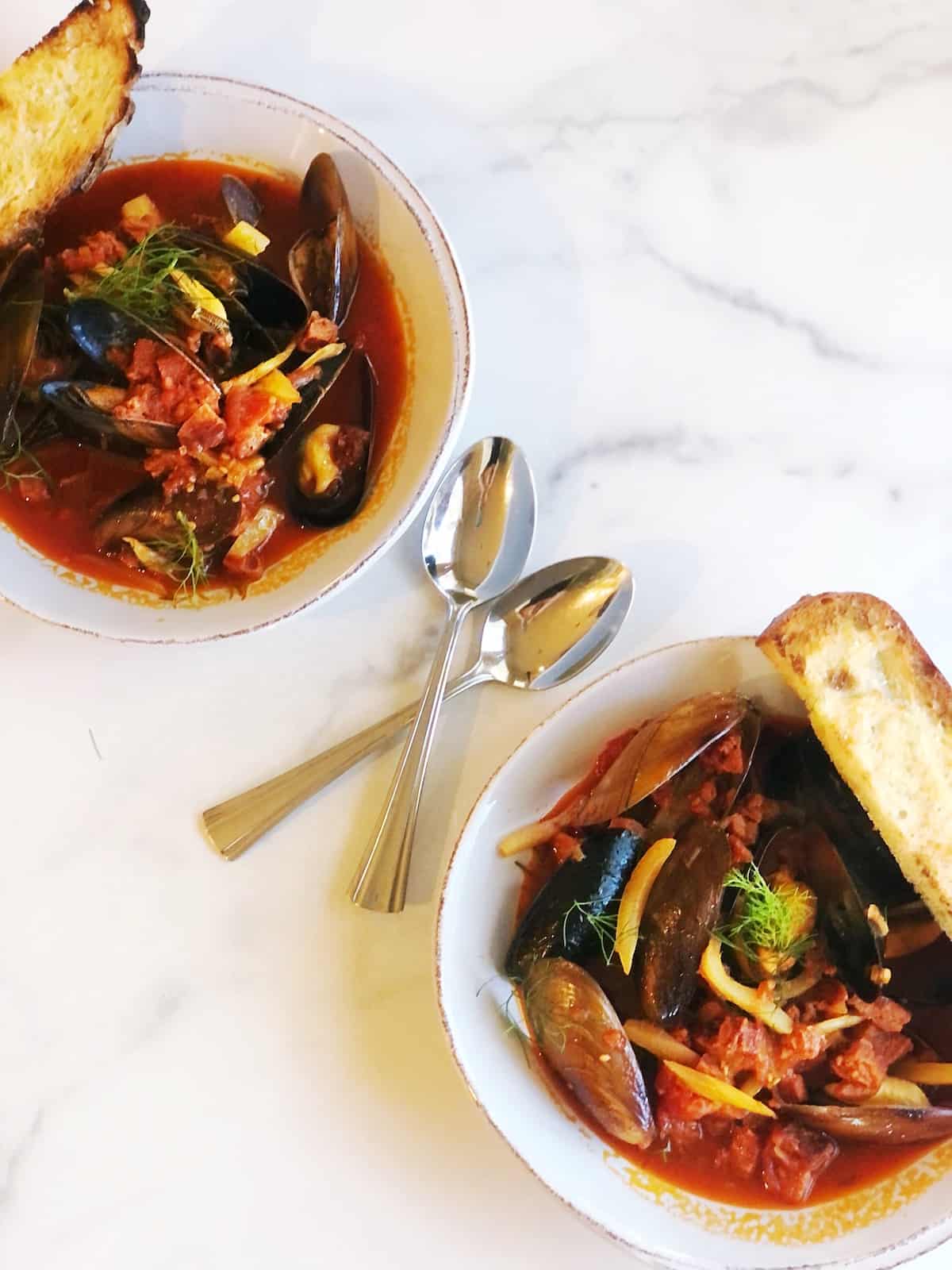bowls of Spanish mussels
